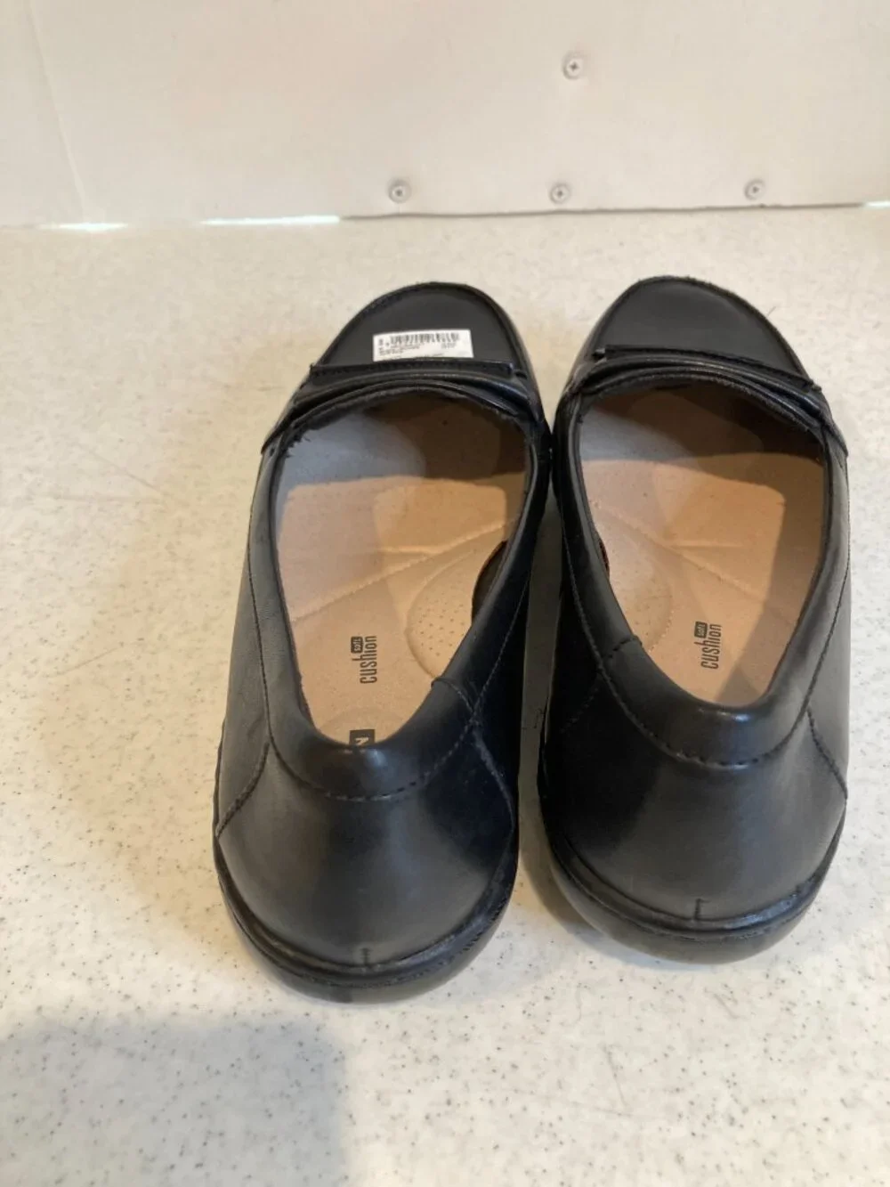 CLARKS WOMEN ASHLAND LILY LEATHER SLIP ON SIZE 9 NWT